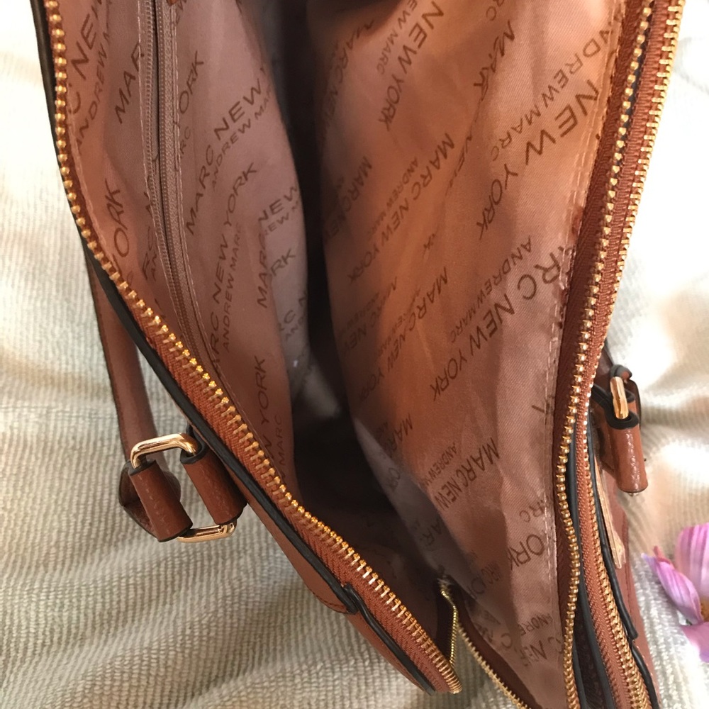 ANDREW MARC NEW YORK shoulder purse - Picture 5 of 7